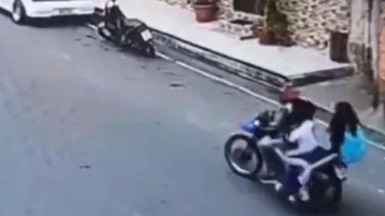 Imagen de Video de la niña y el motociclista:  un trágico accidente deja a una menor gravemente herida en Ecuador