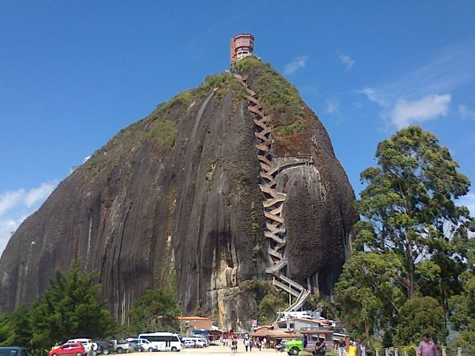 La Piedra del Peñol está hecha de monolito. Foto: Wikipedia