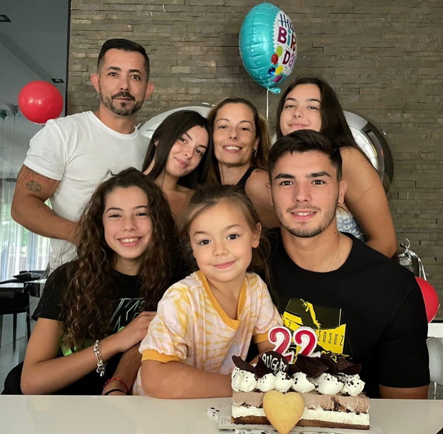 Familia de Brahim Díaz. Foto: Instagram