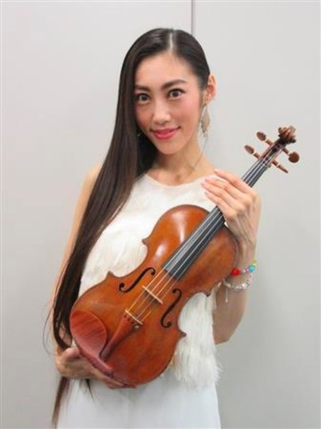 Mayuko Suenobu es ocho años mayor que Yuzuru Hanyu. Foto: Kapan.Lagi