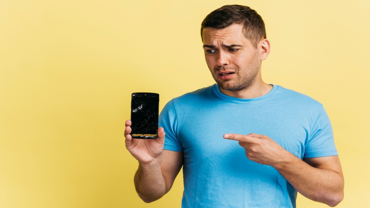 Cuatro errores comunes que están matando la batería de tu celular