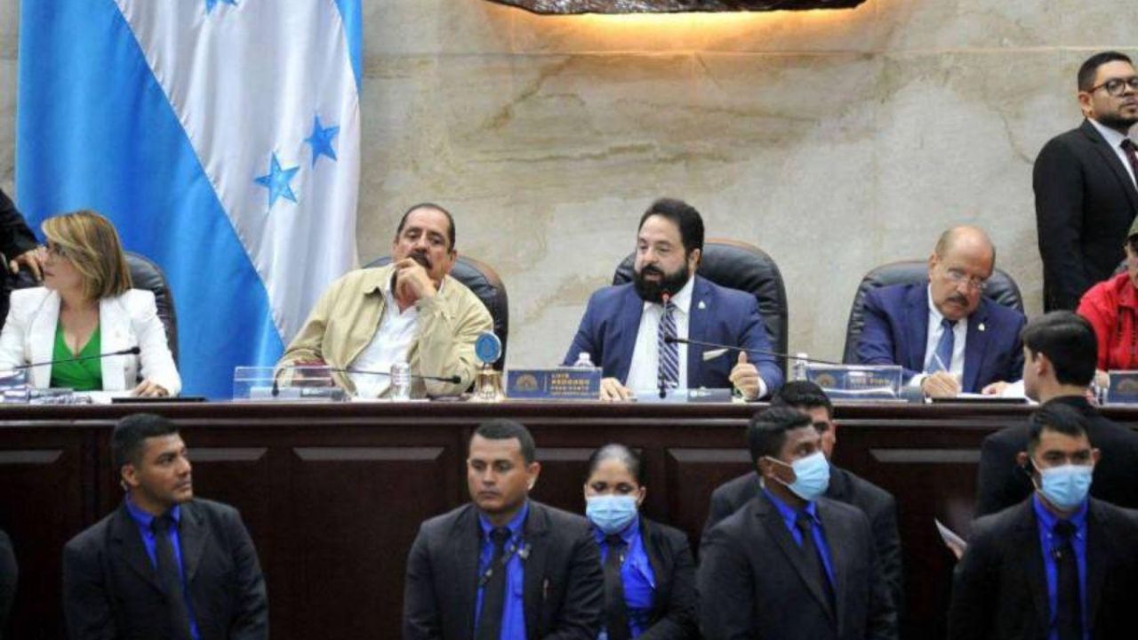 Imagen de Vuelve a fracasar llamado a consensos del oficialismo en el Congreso Nacional