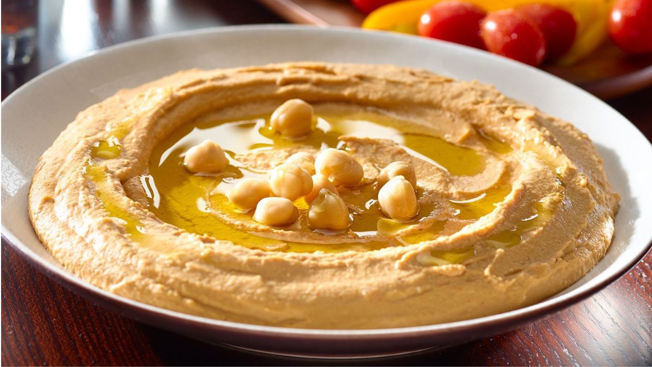 Hummus receta de esta popular crema de garbanzos Imagen de Hummus receta de esta popular crema de garbanzos