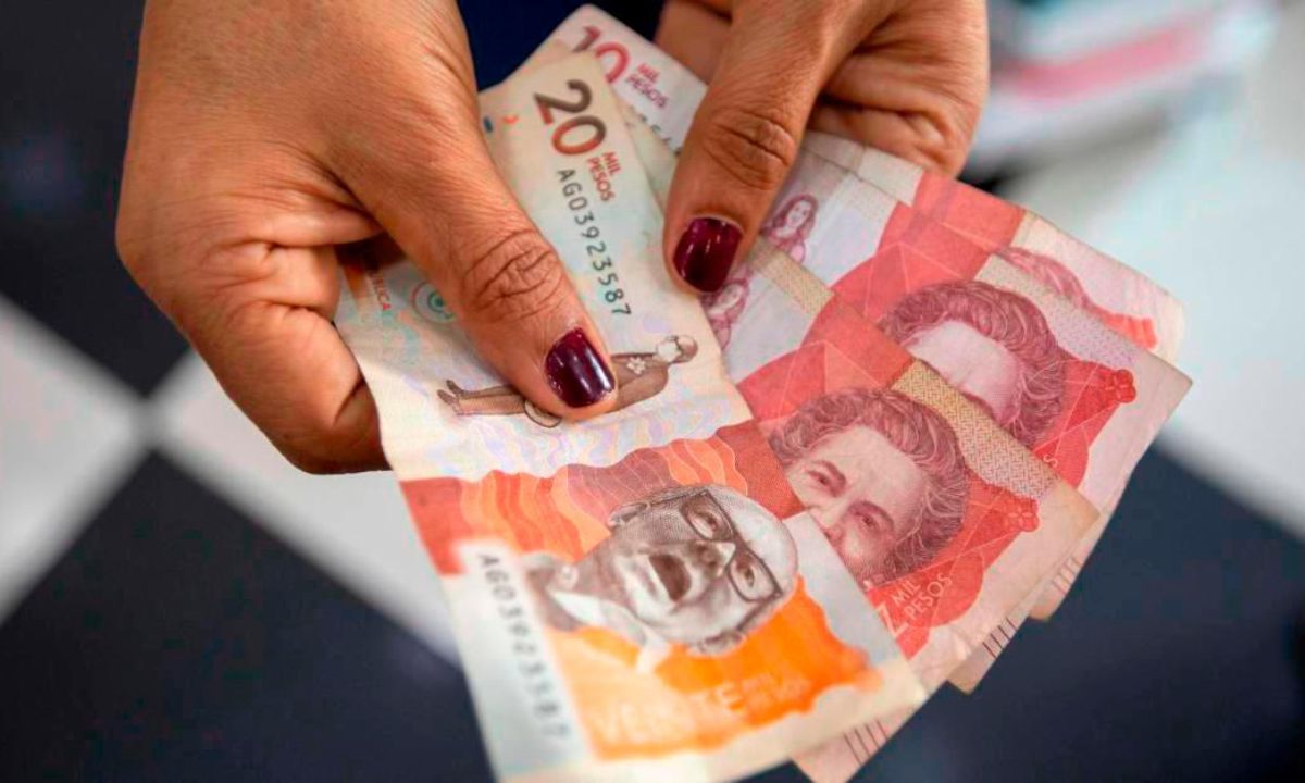 Propuesta del salario mínimo 2024 en Colombia: estas serían las condiciones para subirlo a 2 millones Imagen de Propuesta del salario mínimo 2024 en Colombia: estas serían las condiciones para subirlo a 2 millones