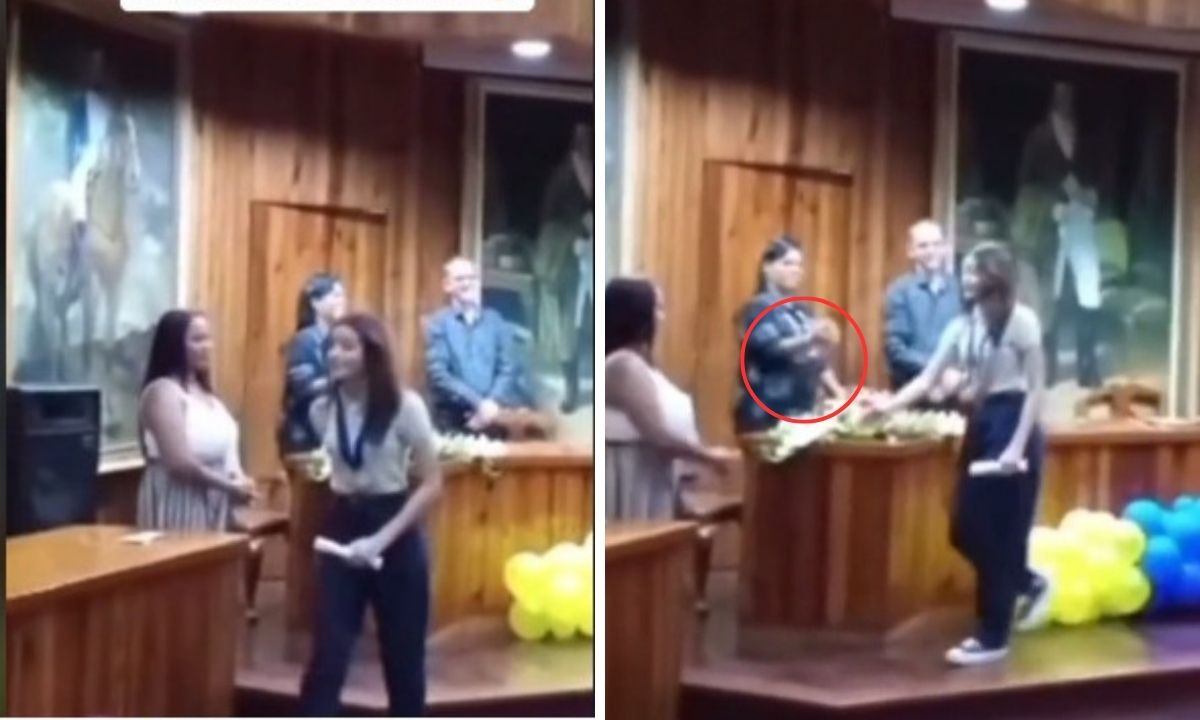 Alumna se negó a darle la mano a dos maestros en su graduación Imagen de Alumna se negó a darle la mano a dos maestros en su graduación