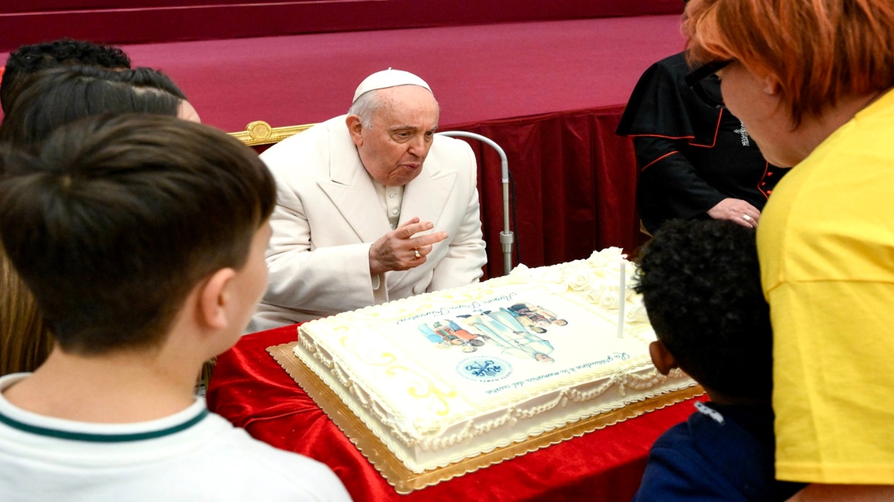 Imagen de El papa Francisco celebra sus 87 años con una fiesta circense y rodeado de niños