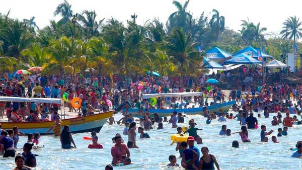 Los destinos de Semana Santa usualmente son en las costas de Honduras. Foto: Proceso Digital
