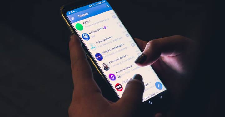 Los usuarios pueden crear canales y subir archivos