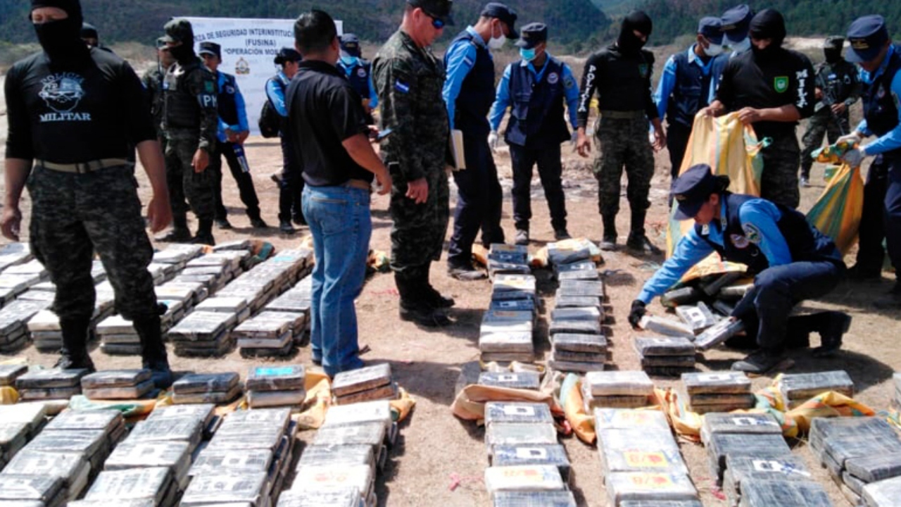 Los inicios del narco, su evolución, los carteles y la penetración en la política Imagen de Los inicios del narco, su evolución, los carteles y la penetración en la política