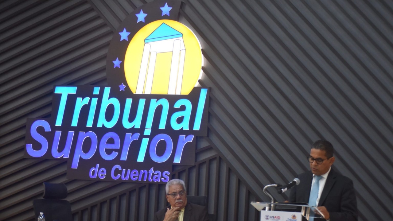 Imagen de TSC informa que José Juan Pineda y Ricardo Rodríguez siguen en sus cargos como magistrados