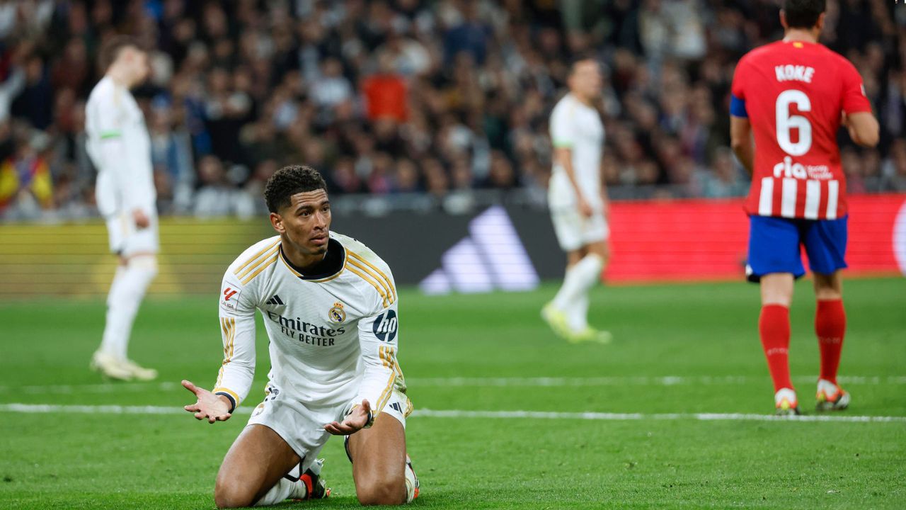 El Atlético impide al final la escapada del Real Madrid y empatan 1-1