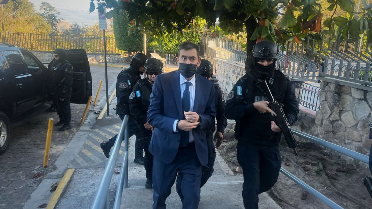 Conceden extradición de Roberto Cosenza; él quiso ser juzgado en EE. UU. Imagen de Conceden extradición de Roberto Cosenza; él quiso ser juzgado en EE. UU.
