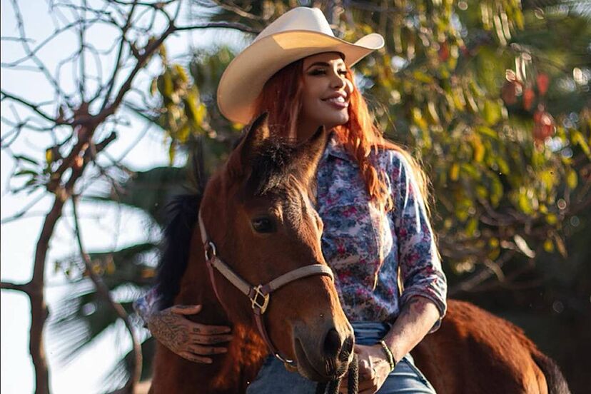 La activista llegó a tener más de 80 caballos en su refugio Cuacolandia. Foto: Instagram Elena Larrea