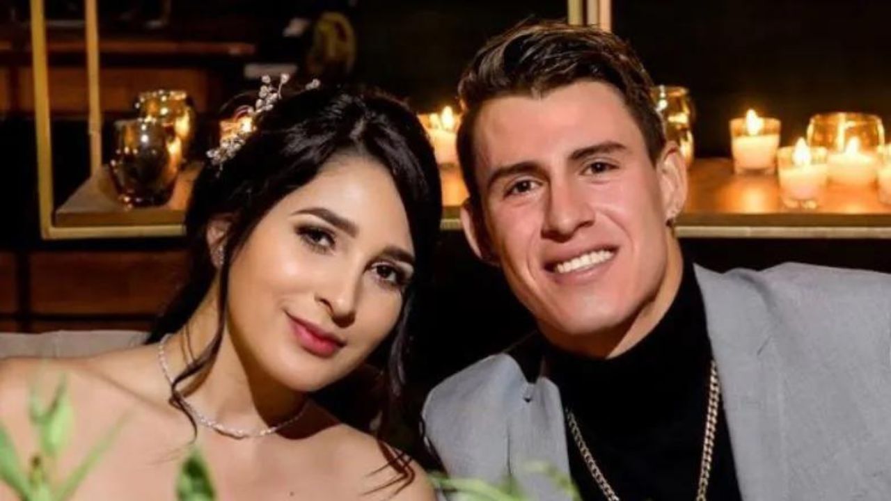 Esposa de Chicote Calderón: ¿Por qué Adriana Castillo atacó a los fans de las Chivas? Imagen de Esposa de Chicote Calderón: ¿Por qué Adriana Castillo atacó a los fans de las Chivas?