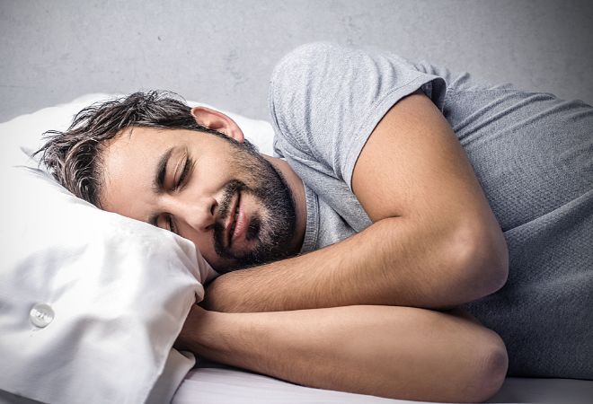 Una sana alimentación y la luz del día contribuyen al descanso al dormir. Foto: El Mundo