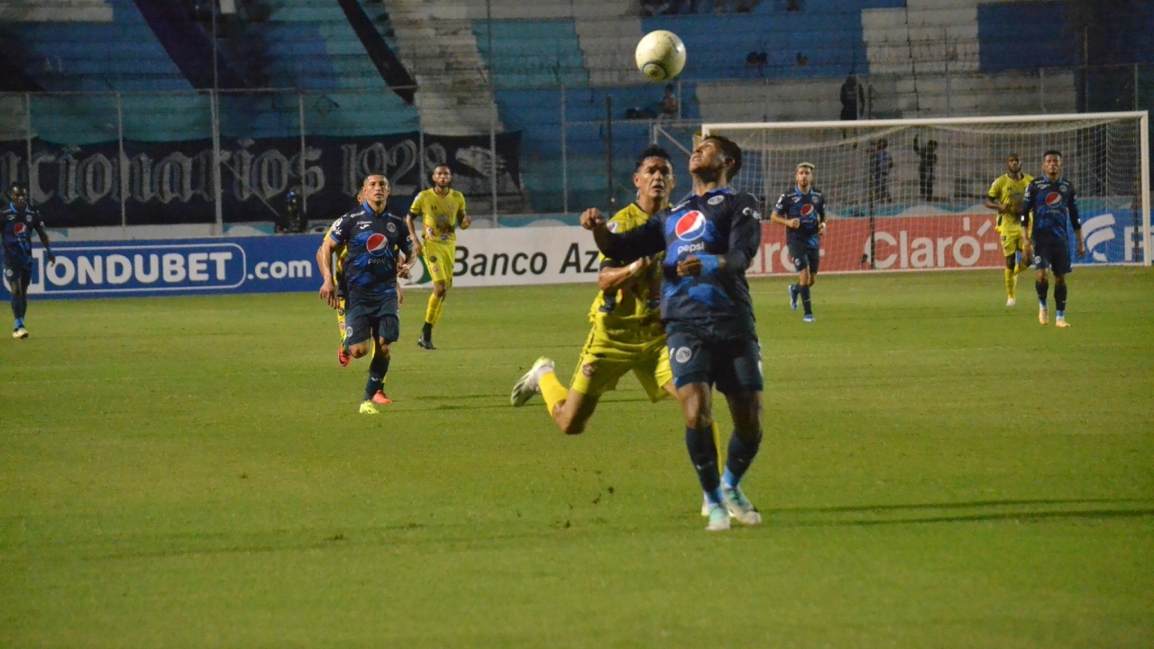 Imagen de Motagua y Génesis no se hacen nada en el Estadio Nacional Chelato Uclés
