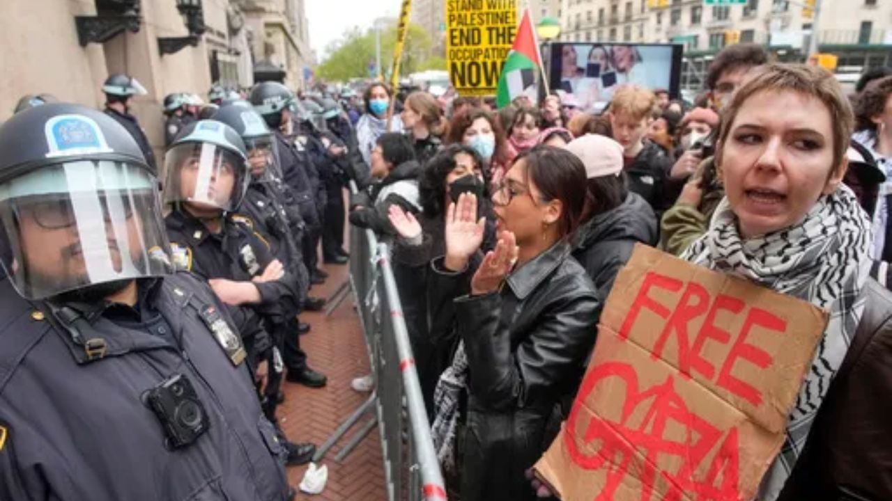 Imagen de Casa blanca exhorta a universidades a realizar protestas pacíficas propalestinas, luego de múltiples arrestos