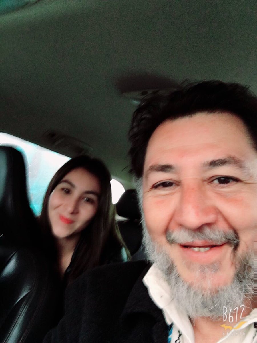 Gerardo Fernández junto a su hija Ali