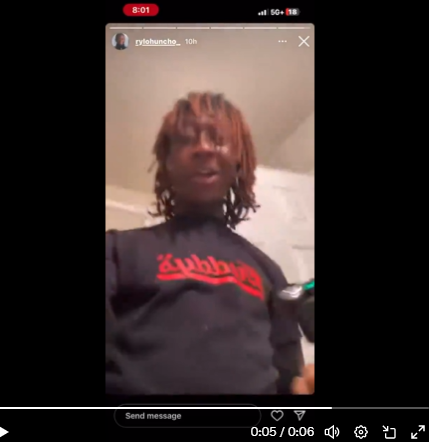 Rylo Huncho frente a la cámara en su transmisión en TikTok