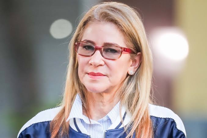 Cilia Flores es la esposa del presidente venezolano Nicolás Maduro y es frecuentemente referida como la "Primera Combatiente" de Venezuela.