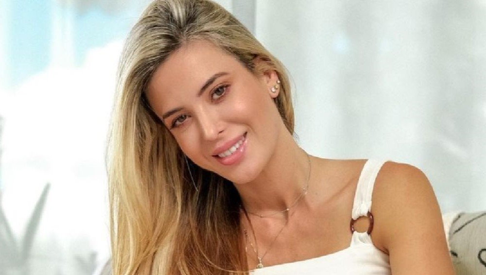 Jesica Cirio posando para una foto