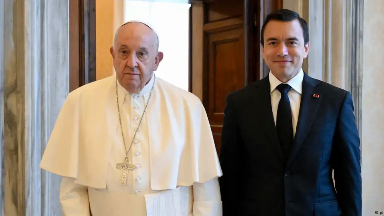 Imagen de El papa recibe al presidente de Ecuador en el Vaticano
