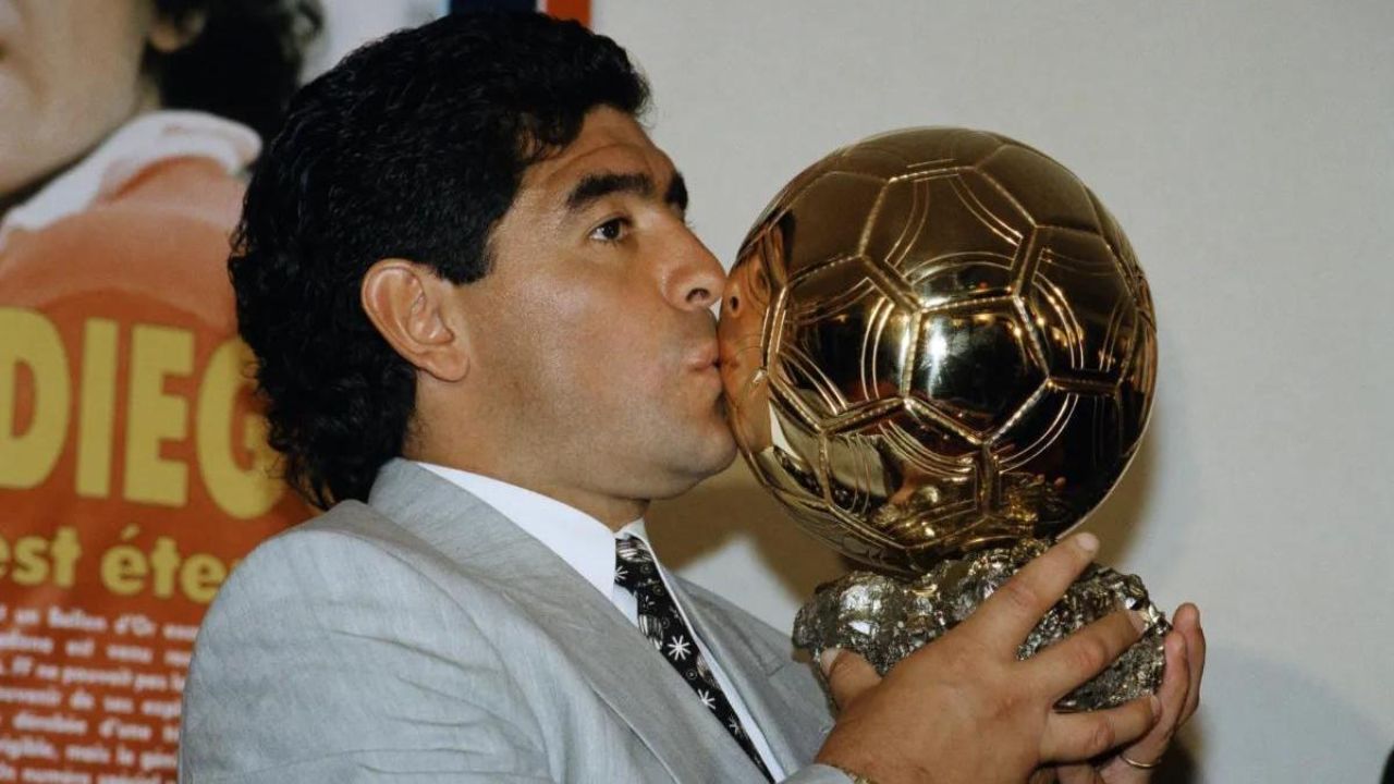 La justicia francesa ordena la incautación del Balón de Oro mundialista de Maradona Imagen de La justicia francesa ordena la incautación del Balón de Oro mundialista de Maradona