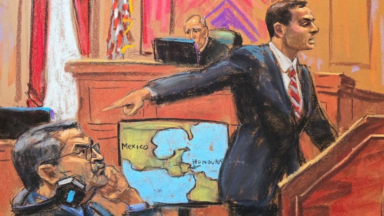 Cansado y preocupado llegó JOH a recibir sentencia de 45 años de prisión Imagen de Cansado y preocupado llegó JOH a recibir sentencia de 45 años de prisión