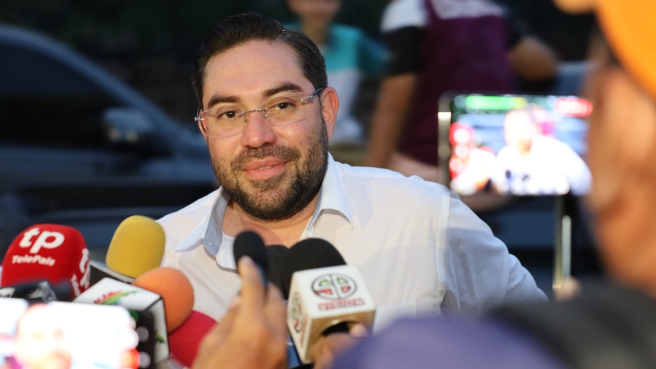 Jorge Cálix dice que este lunes definirá su futuro político