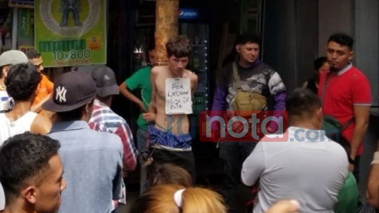 Imagen de Amarran a supuesto ladrón en pleno centro de San Pedro Sula