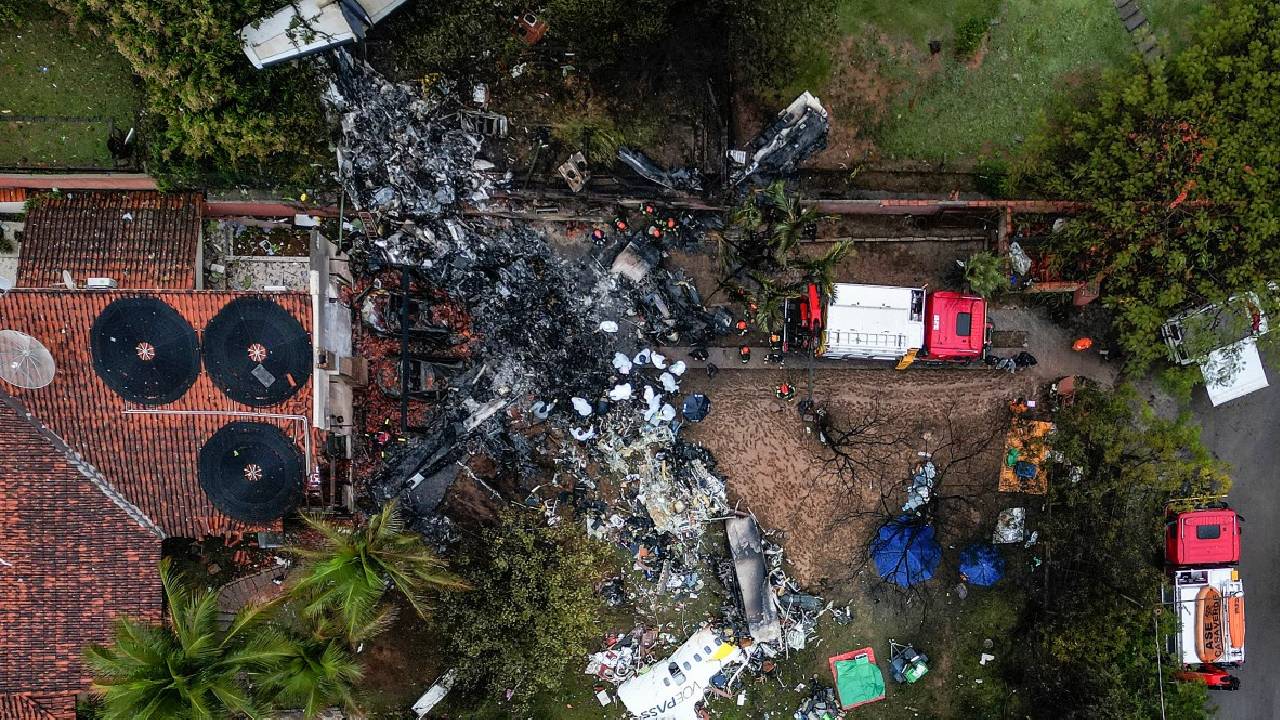 Recuperan cuerpos del avión que se estrelló en Brasil, causas siguen inciertas Imagen de Recuperan cuerpos del avión que se estrelló en Brasil, causas siguen inciertas