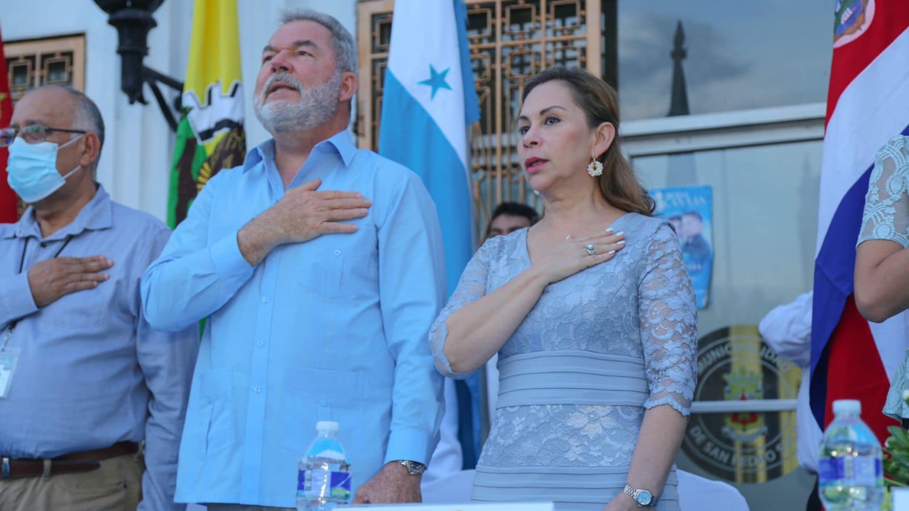 Imagen de Roberto Contreras denuncia persecución del MP por citación a su esposa en calidad de investigada