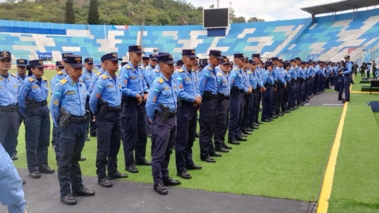 700 uniformados darán seguridad en el partido de Honduras con Trinidad y Tobago Imagen de 700 uniformados darán seguridad en el partido de Honduras con Trinidad y Tobago