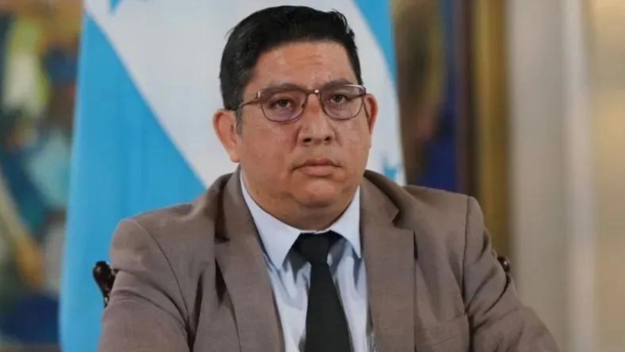 Erick Tejada anuncia reducción del 2.09% en las pérdidas energéticas Imagen de Erick Tejada anuncia reducción del 2.09% en las pérdidas energéticas