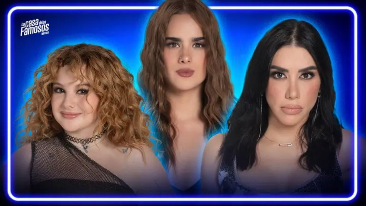 Foto de las chicas super poderosas, grupo que formó Karime en La Casa de los Famosos. Las tres visten blusas negras.