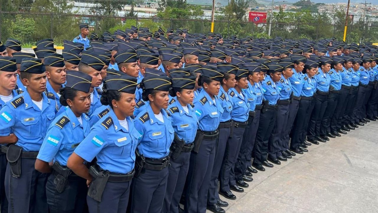 Distribuyen a más de 400 aspirantes a policía para reforzar seguridad en Honduras Imagen de Distribuyen a más de 400 aspirantes a policía para reforzar seguridad en Honduras