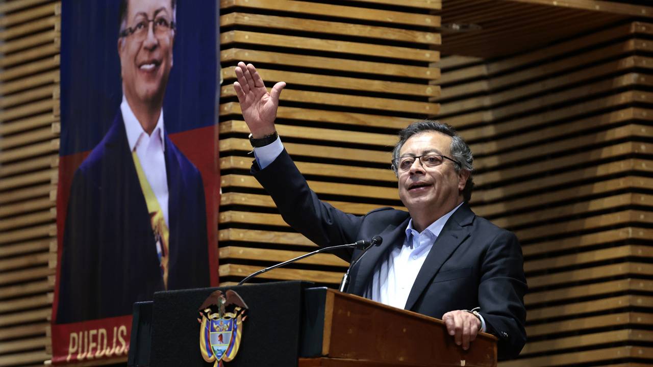 Imagen de Investigan campaña de Petro; él asegura que es el comienzo de un golpe de Estado