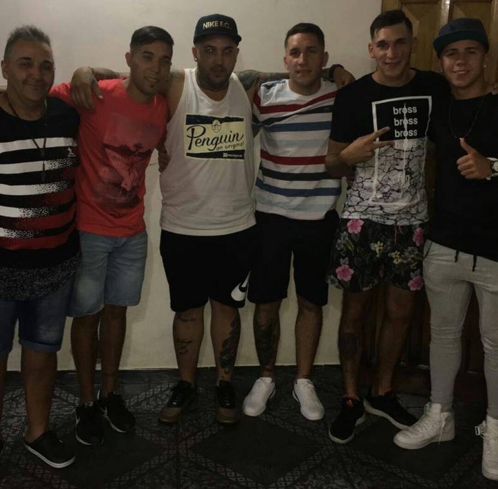 Enzo y sus hermanos