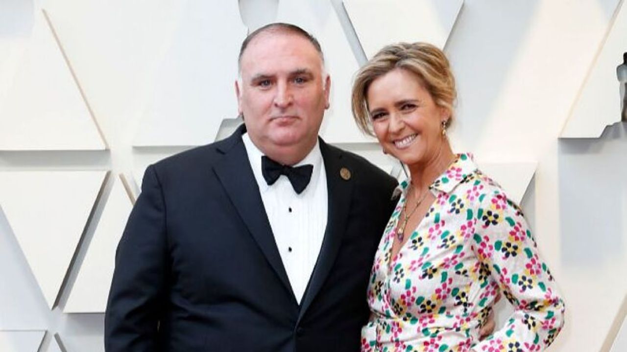 José Andrés junto a su esposa Patricia Fernández en un evento social.