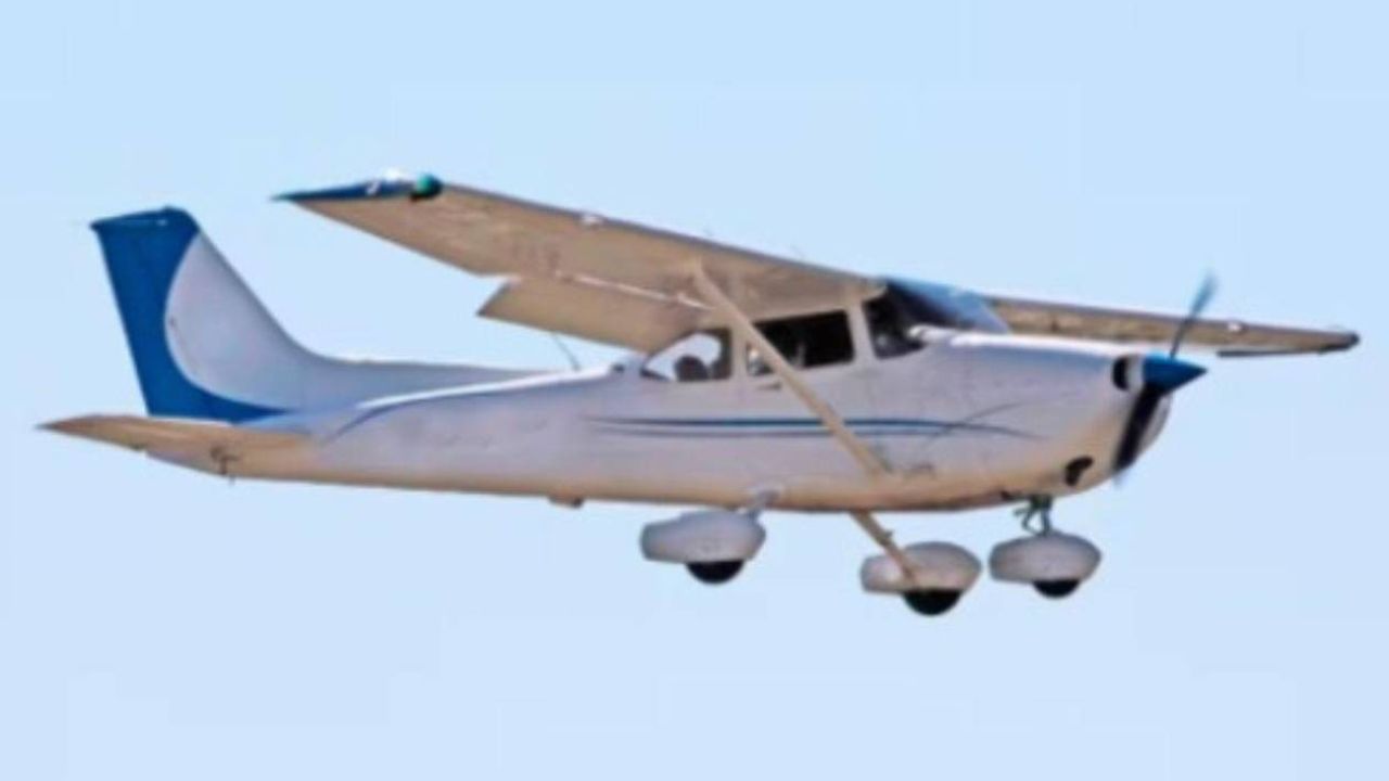 Dos pilotos militares mueren al estrellarse avioneta en una zona poblada de Ecuador Imagen de Dos pilotos militares mueren al estrellarse avioneta en una zona poblada de Ecuador