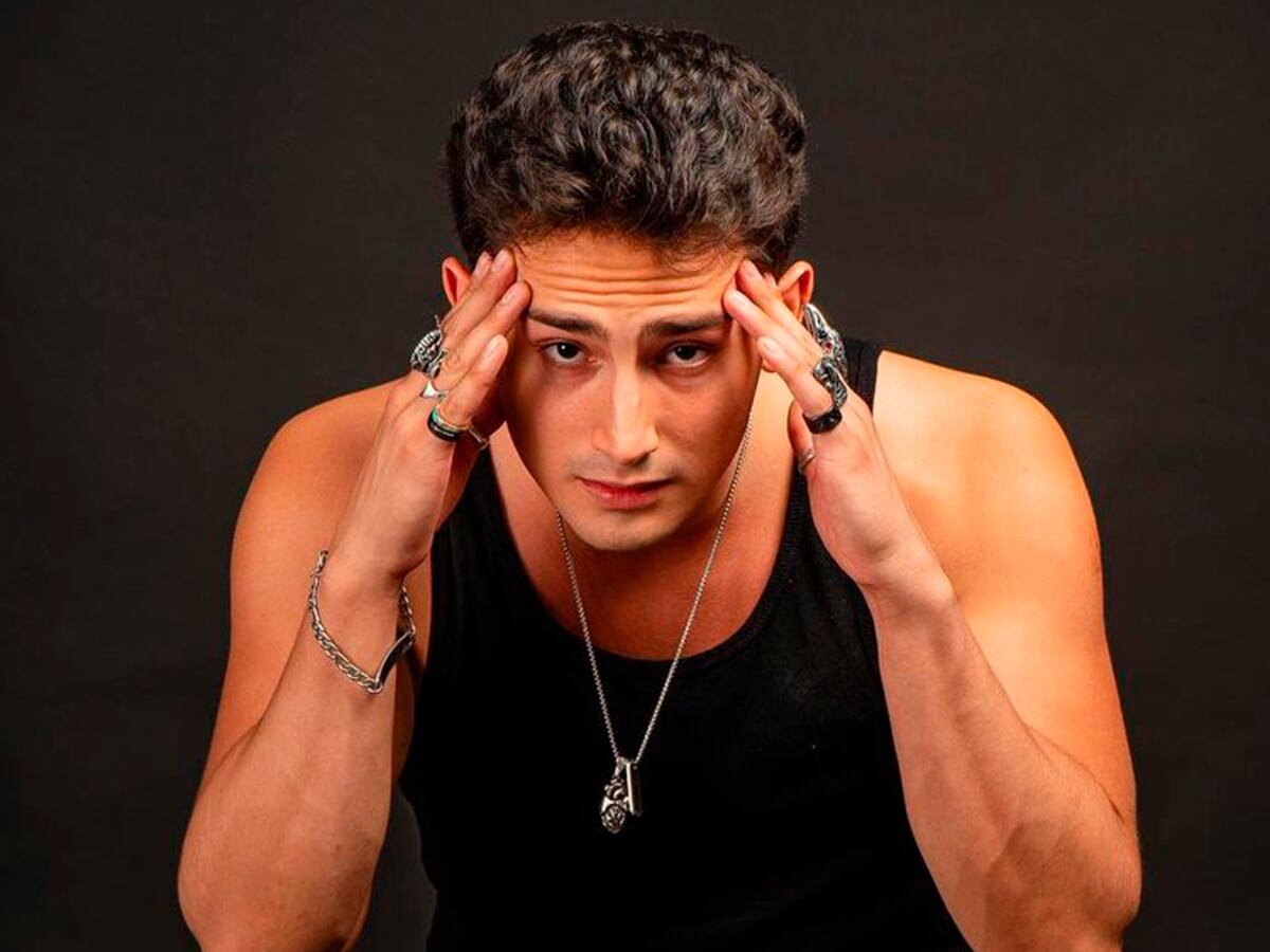 Fotografía del cantante Emilio Halcón