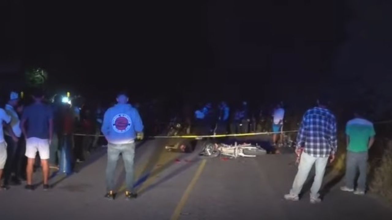 Imagen de Dos motociclistas pierden la vida en accidente vial en carretera al oriente