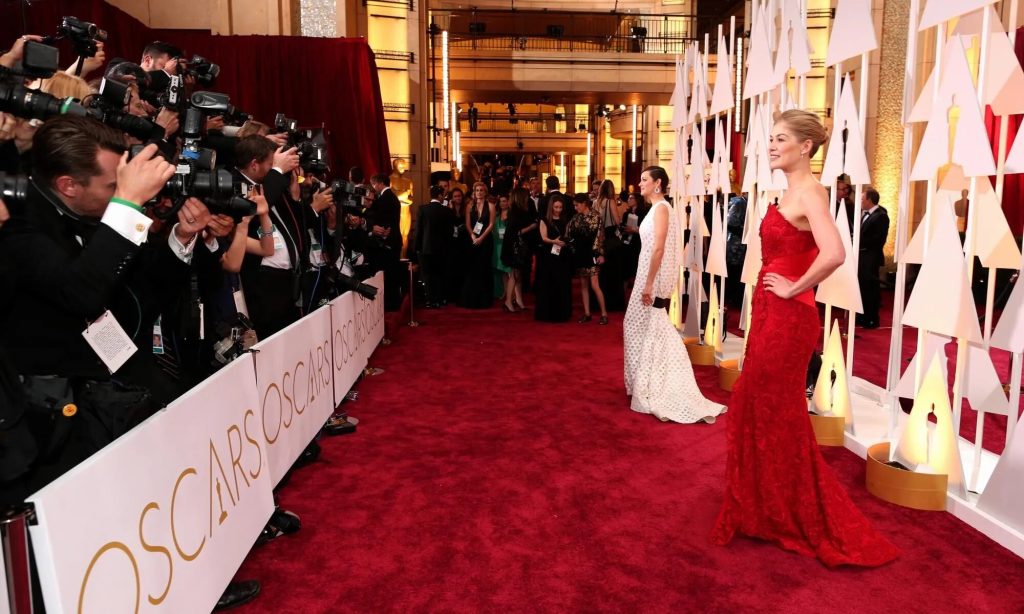 Actrices posando en la alfombra roja