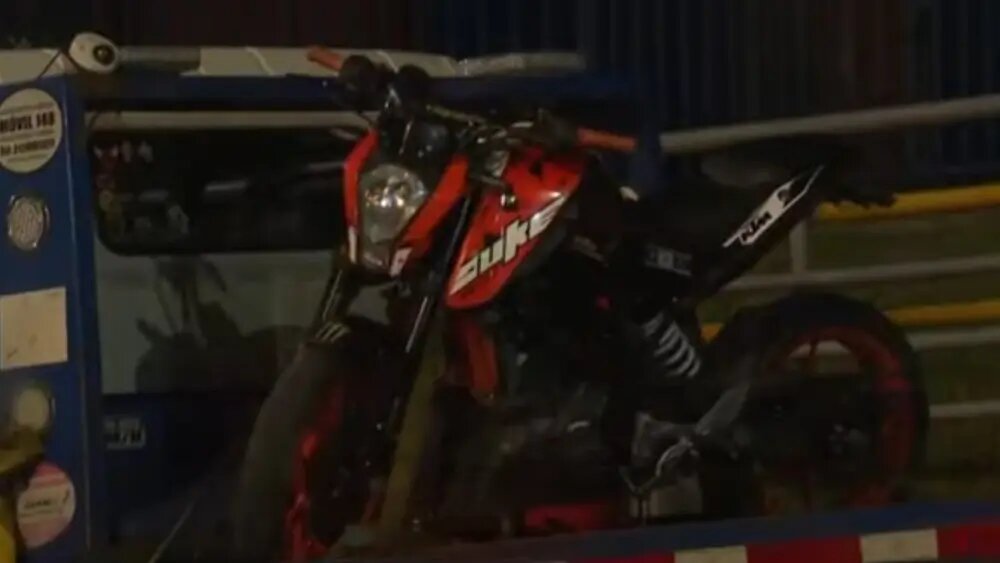 Motocicleta estacionada