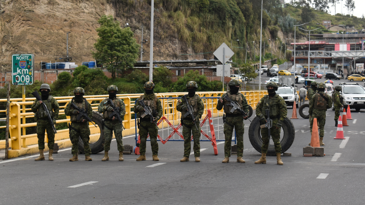 Ecuador cierra sus fronteras con Colombia y Perú para celebrar las elecciones generales Imagen de Ecuador cierra sus fronteras con Colombia y Perú para celebrar las elecciones generales