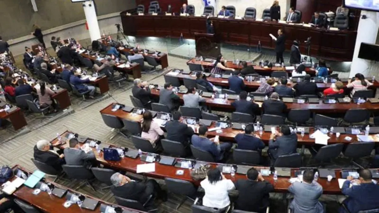 Imagen de La 'mayoría presente', el mecanismo con el que Libre aprobó el Presupuesto General