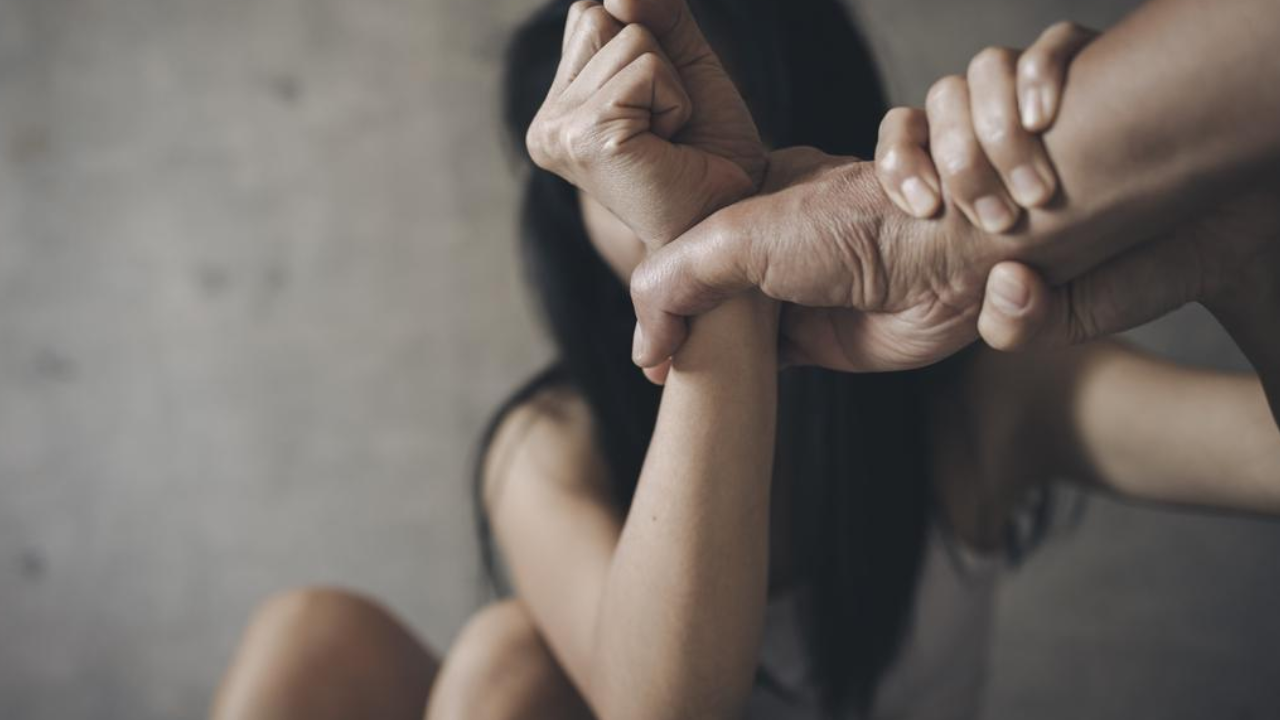 Imagen de 'Me amenaza constantemente con matarme': Joven denuncia brutal agresión por parte de su expareja