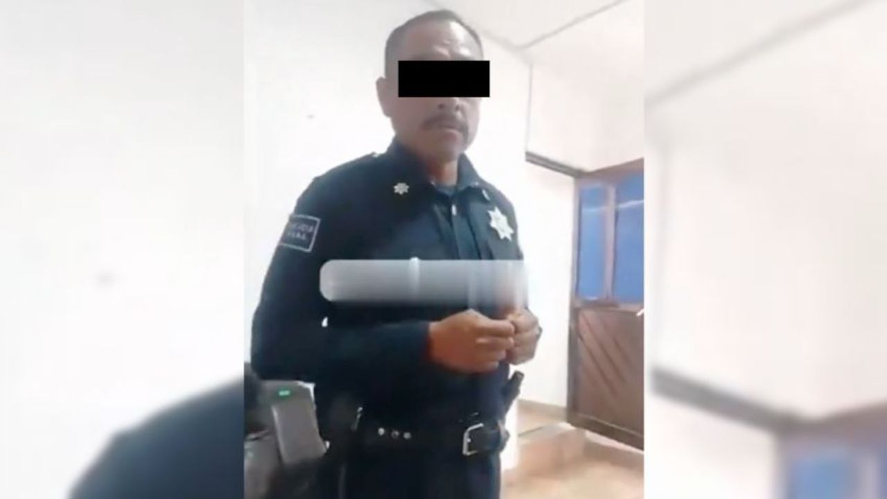 'Todos robamos': Policía despedido tras ser captado en video pidiendo 'mordida' Imagen de 'Todos robamos': Policía despedido tras ser captado en video pidiendo 'mordida'