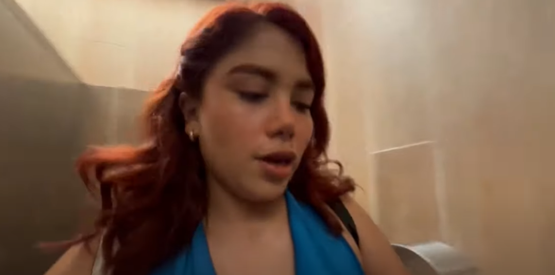 Foto de Marina Gold transmisión Kick   en donde tuvo un descuido 