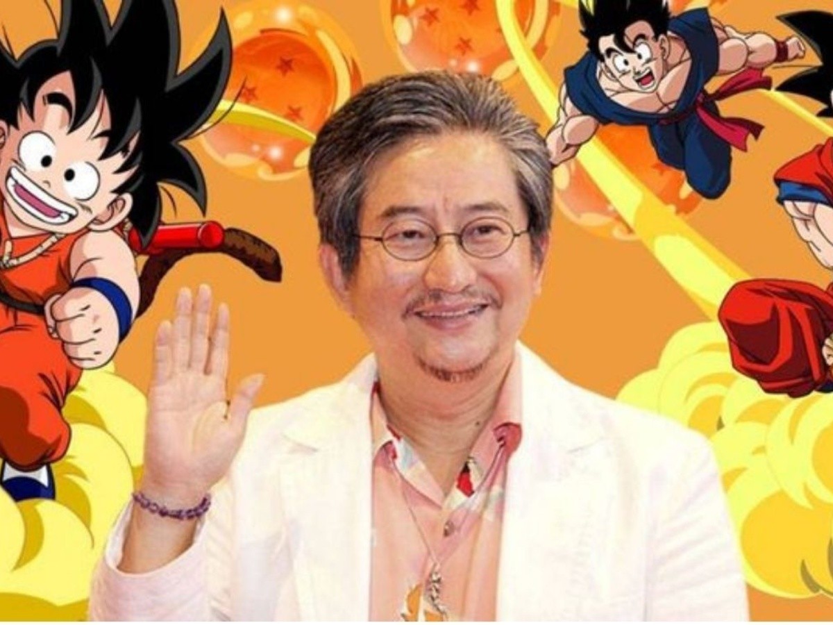 Akira Toriyama rodeado de imágenes de Dragon Ball